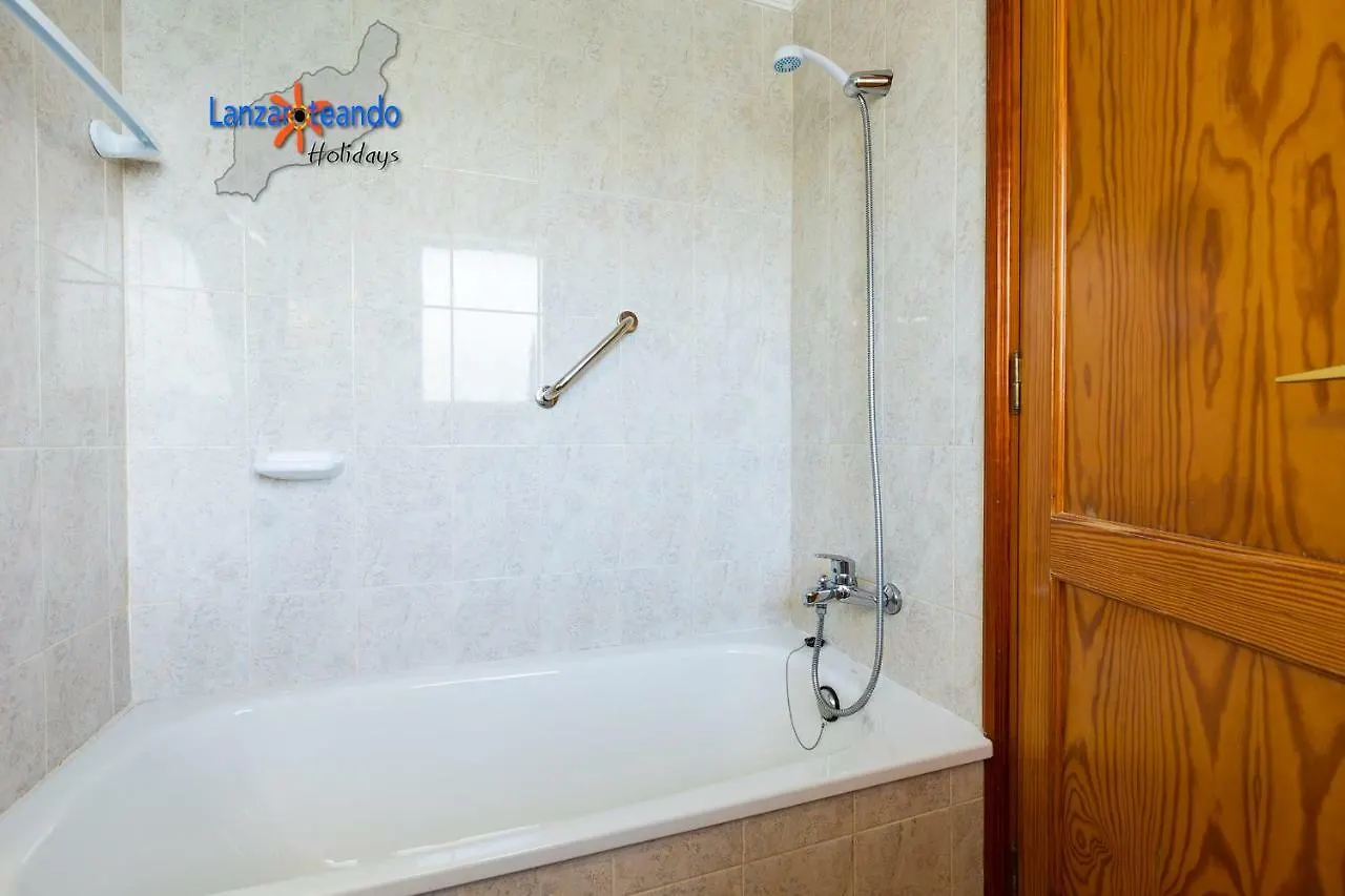 Vivienda Vacacional Lory Apartment Lanzarote Island 0*,  Spain